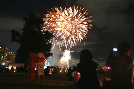 豊平川での花火大会